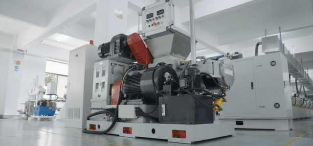 Silicone-Foam-Factory2